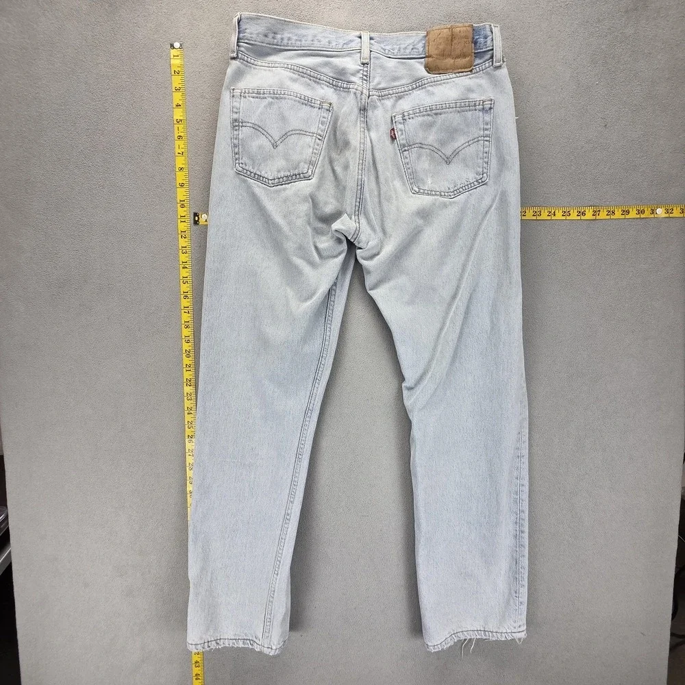 Vintage Levis 501 Jeans Mens Blue Light Wash Made In USA Button Fly Fits 32x32